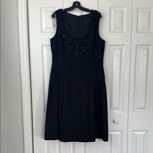 Black embellished Carmen Marc Valvo Flapper Style Dress - Crepe Material Lined